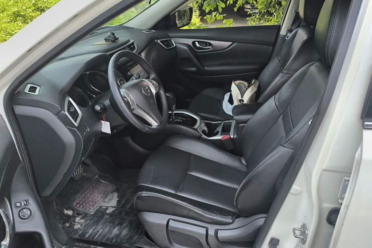 Used Nissan X-Trail 2014 2.0L CVT Smart Edition 2WD Left Front Seat