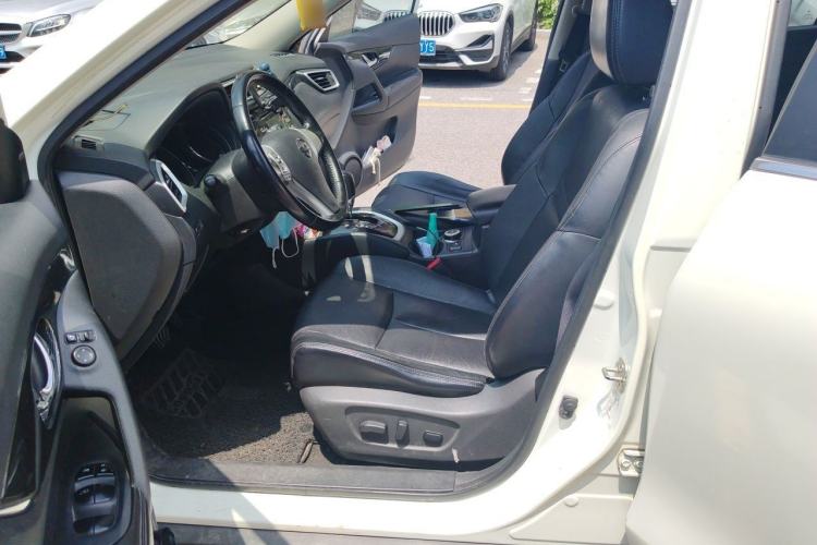 Used Nissan X-Trail 2014 2.5L CVT Luxury Edition 4WD Left Front Seat