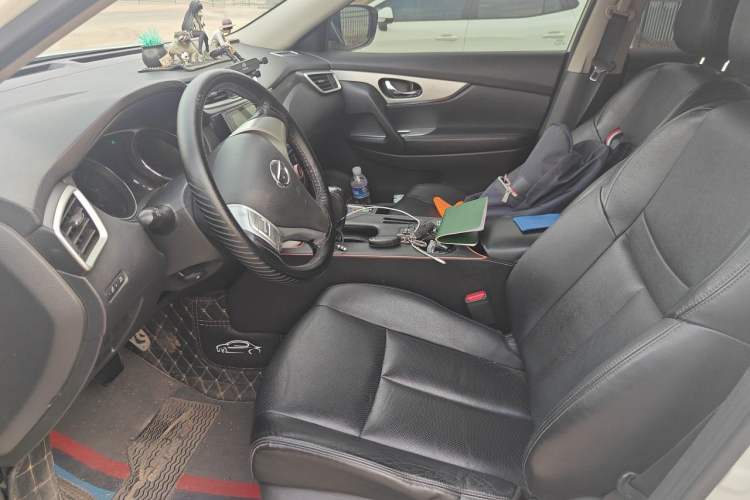 Used Nissan X-Trail 2014 2.0L CVT Comfort Edition 2WD Left Front Seat