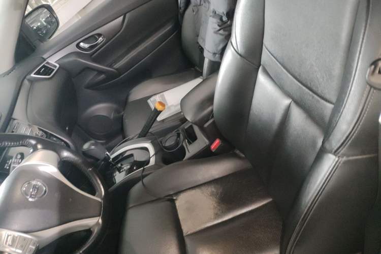 Used Nissan X-Trail 2014 2.0L CVT Comfort Edition 2WD Left Front Seat