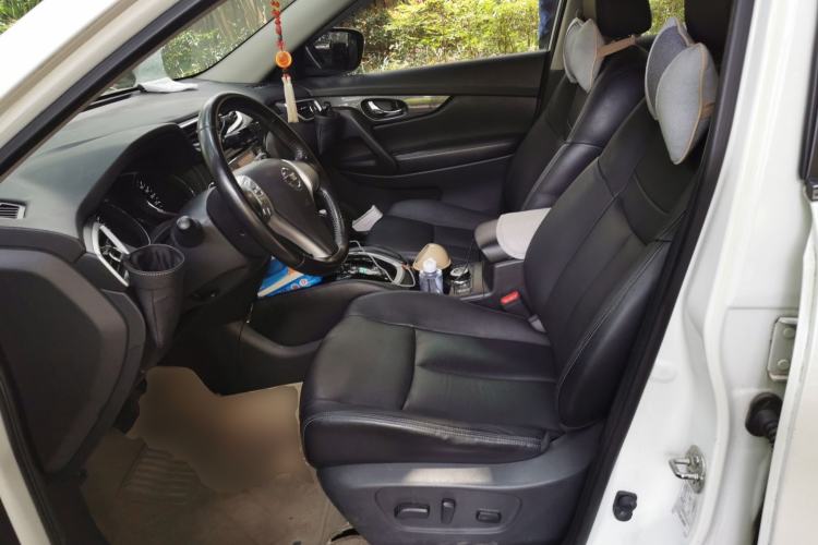 Used Nissan X-Trail 2014 2.5L CVT Leading Edition 4WD Left Front Seat