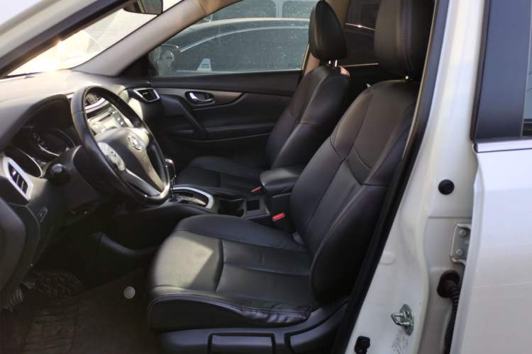 Used Nissan X-Trail 2014 2.0L CVT Comfort Edition 2WD Left Front Seat