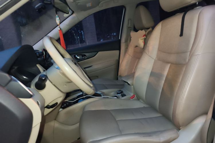 Used Nissan X-Trail 2014 2.5L CVT Luxury Edition 4WD Left Front Seat