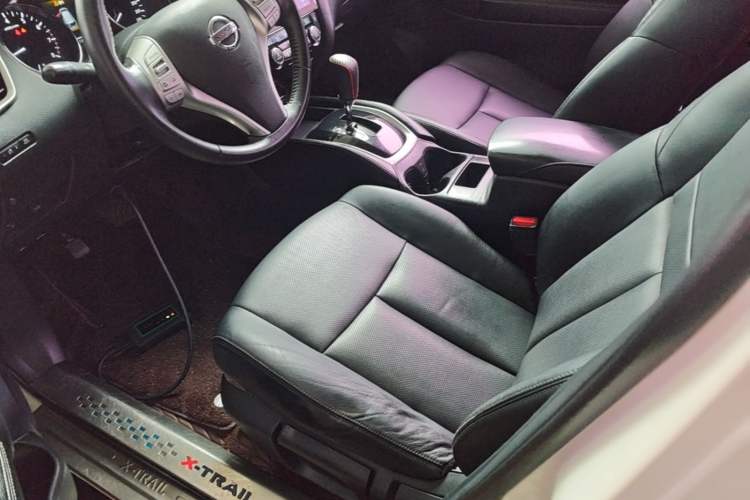 Used Nissan X-Trail 2014 2.0L CVT Comfort Edition 2WD Left Front Seat