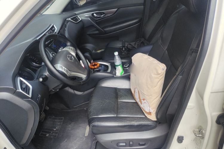 Used Nissan X-Trail 2014 2.5L CVT Luxury Edition 4WD Left Front Seat