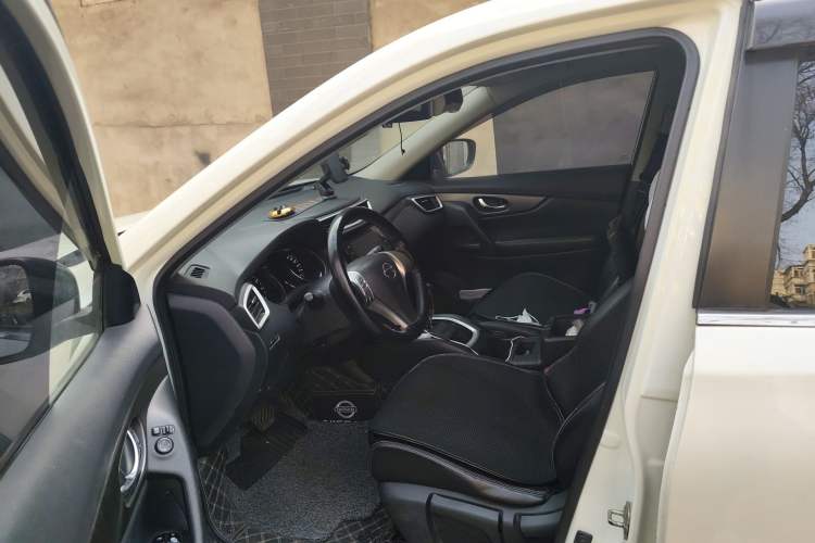 Used Nissan X-Trail 2014 2.0L CVT Comfort Edition 2WD Left Front Seat