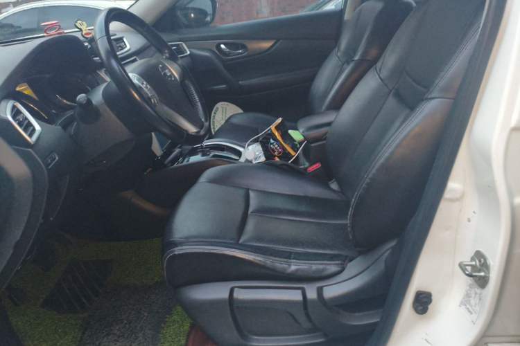Used Nissan X-Trail 2014 2.0L CVT Comfort Edition 2WD Left Front Seat