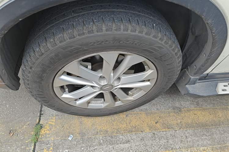 Used Nissan X-Trail 2014 2.0L CVT Comfort Edition 2WD Left Front Wheel Hub