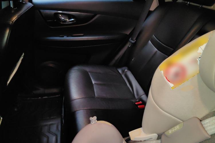 Used Nissan X-Trail 2014 2.5L CVT Luxury Edition 4WD Left Rear Seat
