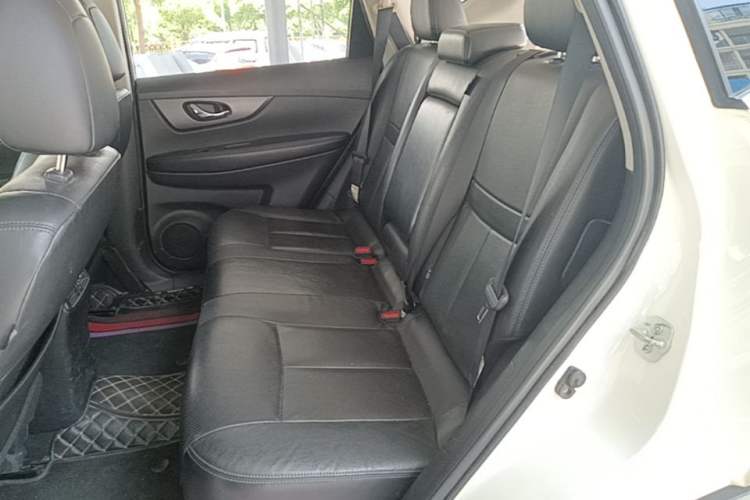 Used Nissan X-Trail 2014 2.0L CVT Comfort Edition 2WD Left Rear Seat