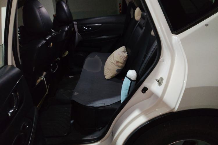 Used Nissan X-Trail 2014 2.5L CVT Luxury Edition 4WD Left Rear Seat