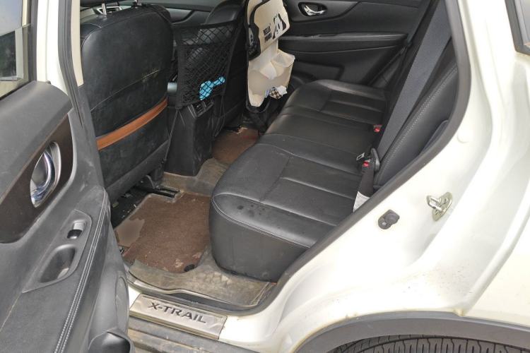 Used Nissan X-Trail 2014 2.0L CVT Comfort Edition 2WD Left Rear Seat