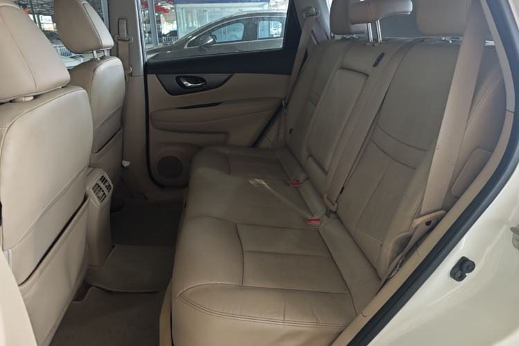 Used Nissan X-Trail 2014 2.0L CVT Comfort Edition 2WD Left Rear Seat