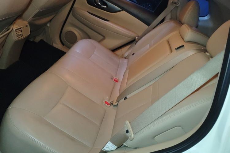 Used Nissan X-Trail 2014 2.0L CVT Comfort Edition 2WD Left Rear Seat