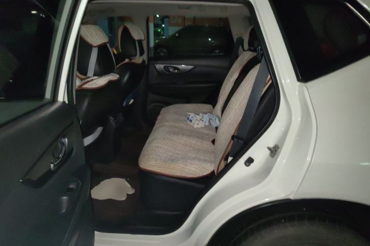 Used Nissan X-Trail 2014 2.5L CVT Leading Edition 4WD Left Rear Seat