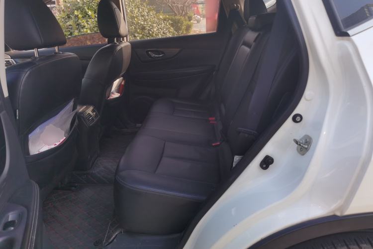 Used Nissan X-Trail 2014 2.5L CVT Luxury Edition 4WD Left Rear Seat