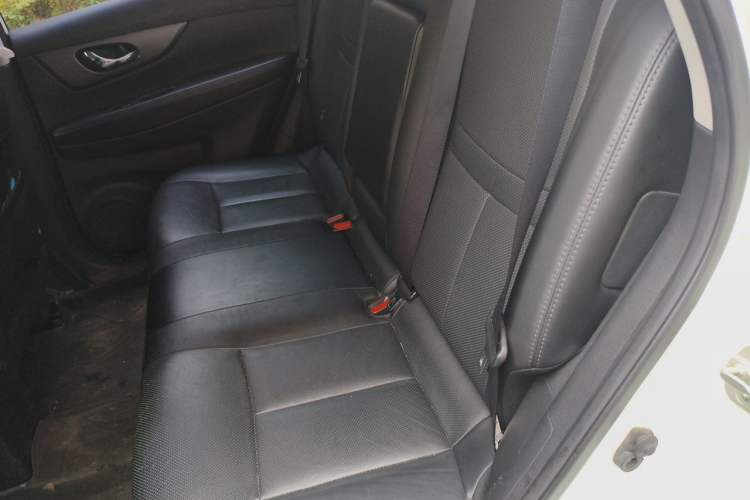 Used Nissan X-Trail 2014 2.0L CVT Comfort Edition 2WD Left Rear Seat