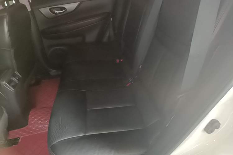 Used Nissan X-Trail 2014 2.0L CVT Comfort Edition 2WD Left Rear Seat