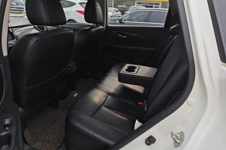 Used Nissan X-Trail 2014 2.5L CVT Luxury Edition 4WD Left Rear Seat