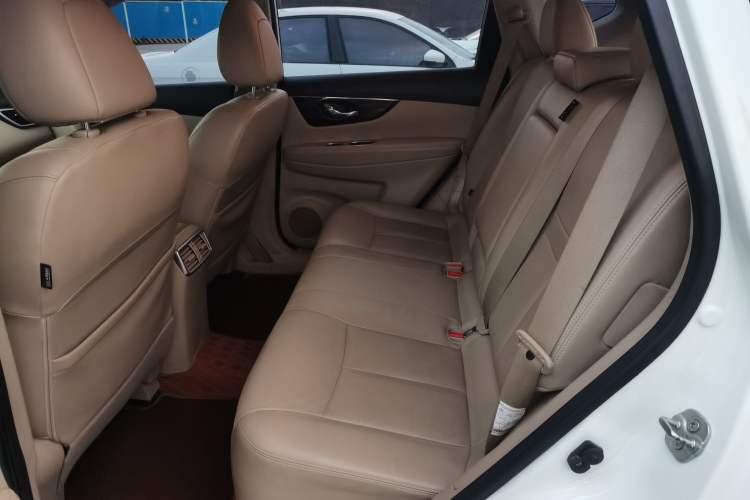 Used Nissan X-Trail 2014 2.5L CVT Ultimate Edition 4WD Left Rear Seat