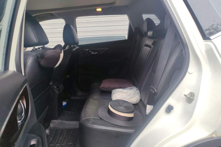 Used Nissan X-Trail 2014 2.5L CVT Ultimate Edition 4WD Left Rear Seat