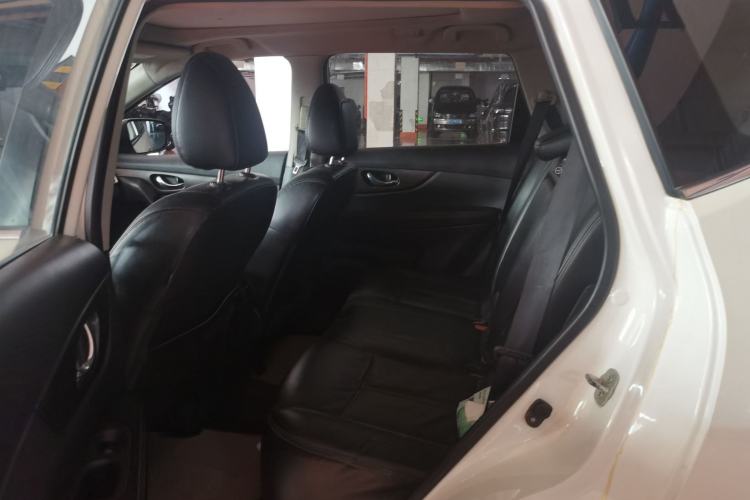 Used Nissan X-Trail 2014 2.0L CVT Comfort Edition 2WD Left Rear Seat