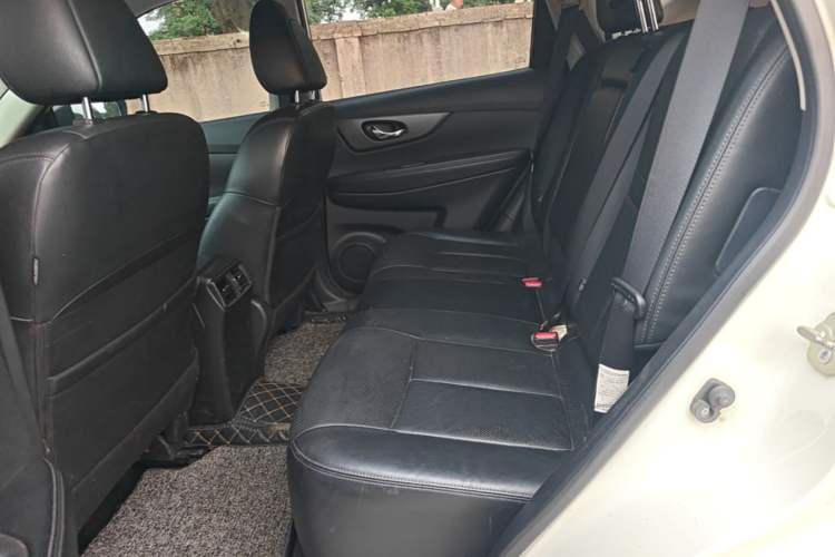 Used Nissan X-Trail 2014 2.0L CVT Comfort Edition 2WD Left Rear Seat