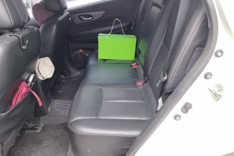 Used Nissan X-Trail 2014 2.0L CVT Comfort Edition 2WD Left Rear Seat