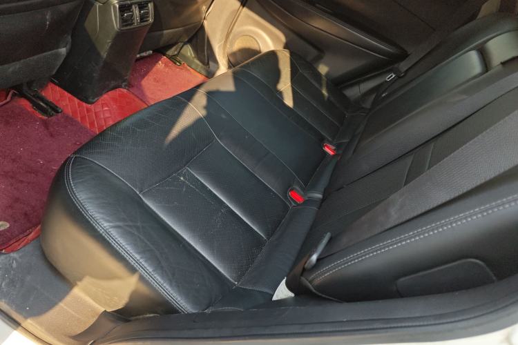 Used Nissan X-Trail 2014 2.5L CVT Leading Edition 4WD Left Rear Seat