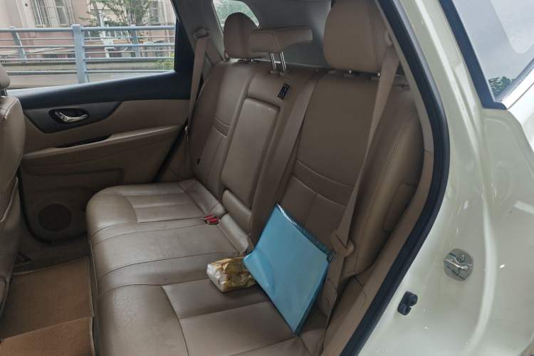 Used Nissan X-Trail 2014 2.0L CVT Comfort Edition 2WD Left Rear Seat
