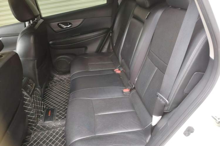 Used Nissan X-Trail 2014 2.0L CVT Comfort Edition 2WD Left Rear Seat