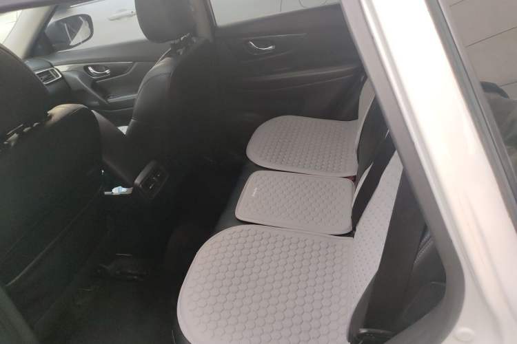 Used Nissan X-Trail 2014 2.5L CVT Luxury Edition 4WD Left Rear Seat