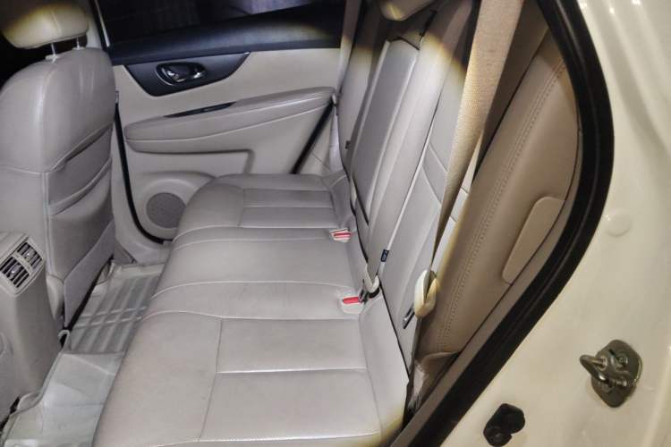 Used Nissan X-Trail 2014 2.0L CVT Comfort Edition 2WD Left Rear Seat