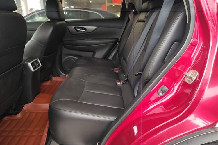 Used Nissan X-Trail 2014 2.0L CVT Smart Edition 2WD Left Rear Seat