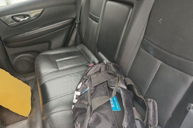 Used Nissan X-Trail 2014 2.5L CVT Luxury Edition 4WD Left Rear Seat