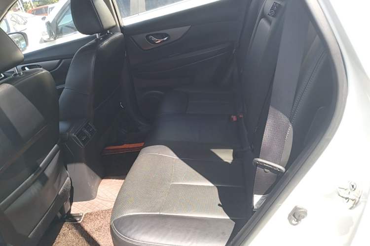 Used Nissan X-Trail 2014 2.0L CVT Comfort Edition 2WD Left Rear Seat