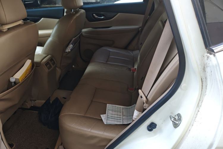 Used Nissan X-Trail 2014 2.5L CVT Luxury Edition 4WD Left Rear Seat