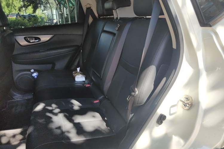 Used Nissan X-Trail 2014 2.0L CVT Comfort Edition 2WD Left Rear Seat