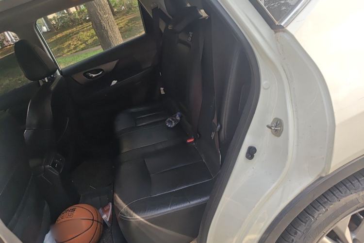Used Nissan X-Trail 2014 2.0L CVT Comfort Edition 2WD Left Rear Seat