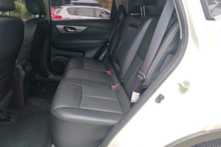 Used Nissan X-Trail 2014 2.0L CVT Comfort Edition 2WD Left Rear Seat