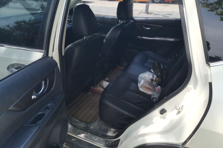 Used Nissan X-Trail 2014 2.0L CVT Comfort Edition 2WD Left Rear Seat