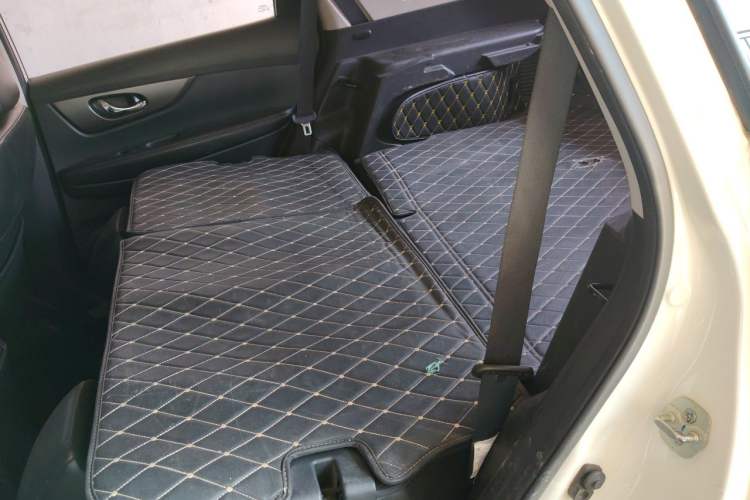 Used Nissan X-Trail 2014 2.0L CVT Comfort Edition 2WD Left Rear Seat