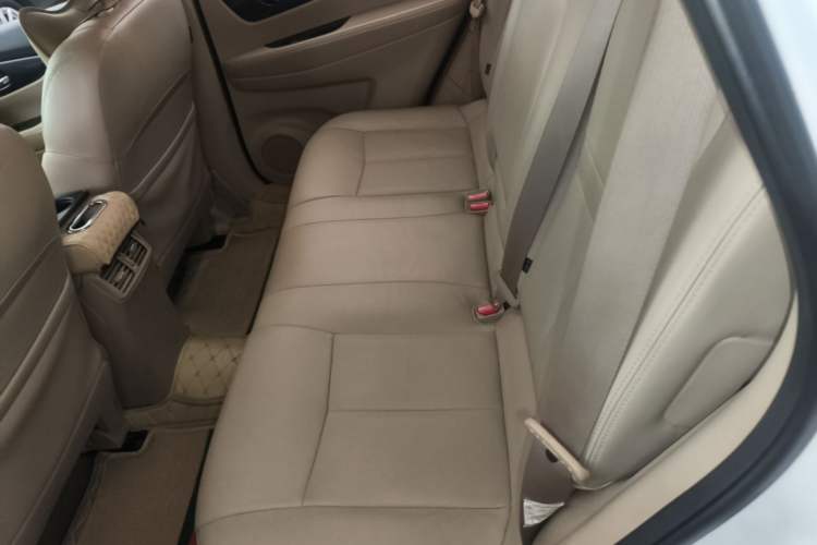 Used Nissan X-Trail 2014 2.5L CVT Leading Edition 4WD Left Rear Seat