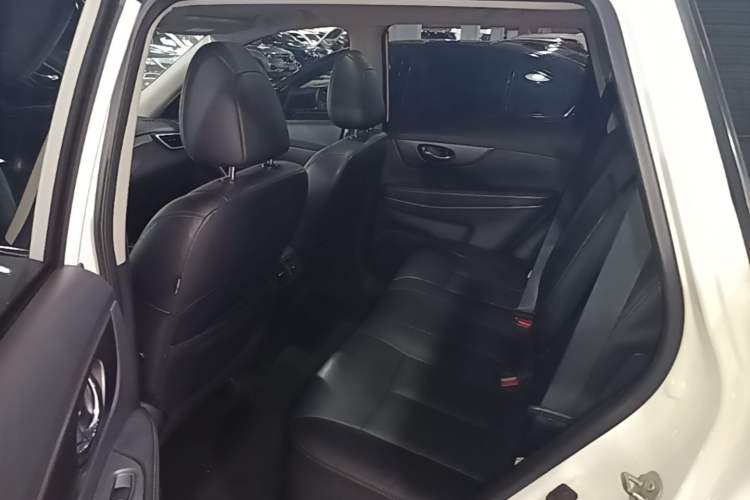 Used Nissan X-Trail 2014 2.0L CVT Comfort Edition 2WD Left Rear Seat