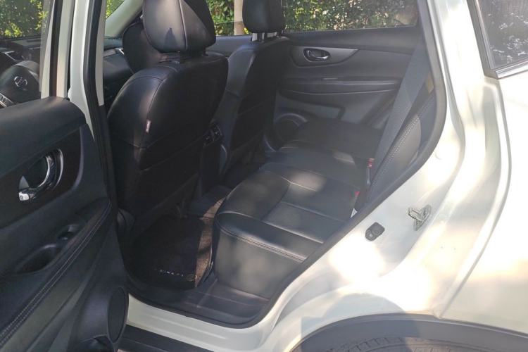 Used Nissan X-Trail 2014 2.0L CVT Comfort Edition 2WD Left Rear Seat