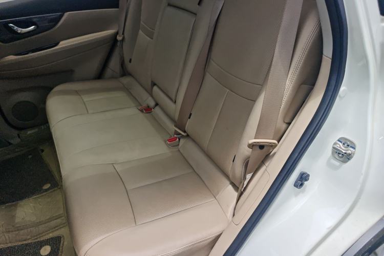 Used Nissan X-Trail 2014 2.5L CVT Luxury Edition 4WD Left Rear Seat
