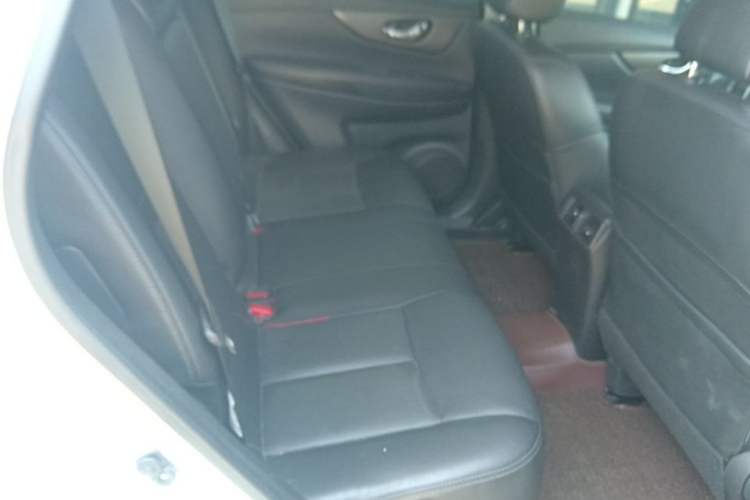 Used Nissan X-Trail 2014 2.0L CVT Comfort Edition 2WD Left Rear Seat