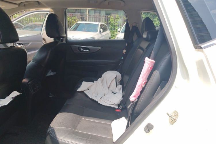 Used Nissan X-Trail 2014 2.5L CVT Luxury Edition 4WD Left Rear Seat