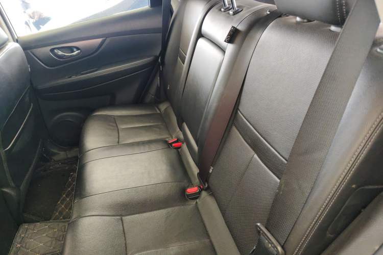 Used Nissan X-Trail 2014 2.0L CVT Comfort Edition 2WD Left Rear Seat