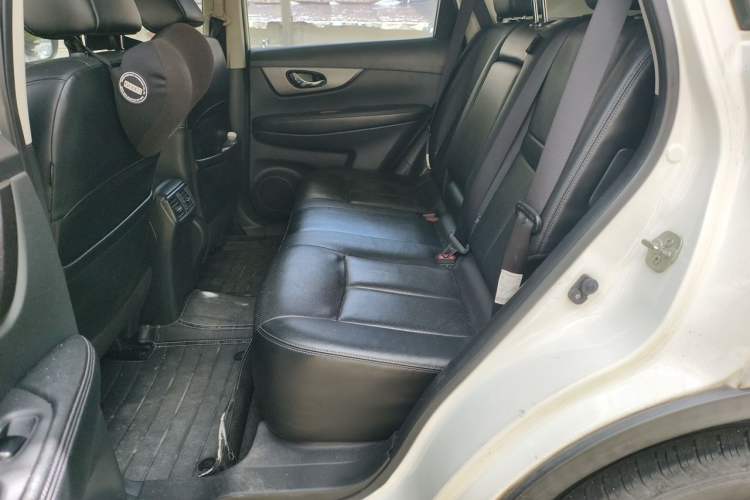 Used Nissan X-Trail 2014 2.0L CVT Comfort Edition 2WD Left Rear Seat